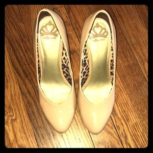 Fergalicous By: Fergie high heels